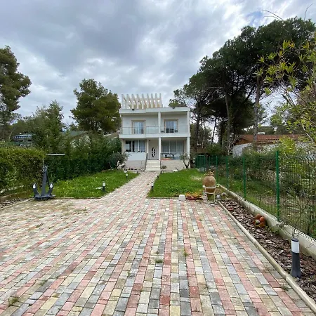 Villa Nr.10 *